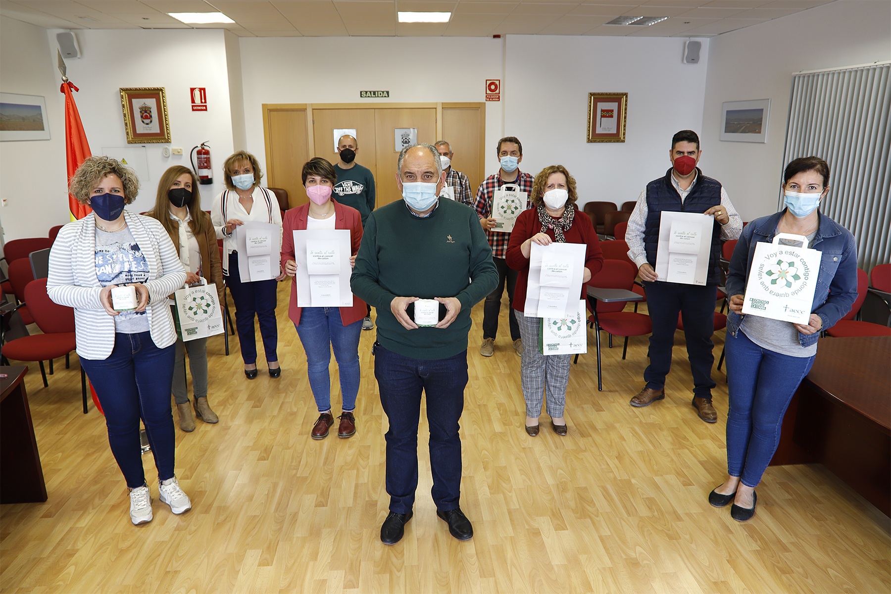 El Ayuntamiento de Huétor Tájar y la AECC ponen en marcha la campaña ‘Te suelto el rollo contra el cáncer de colon’