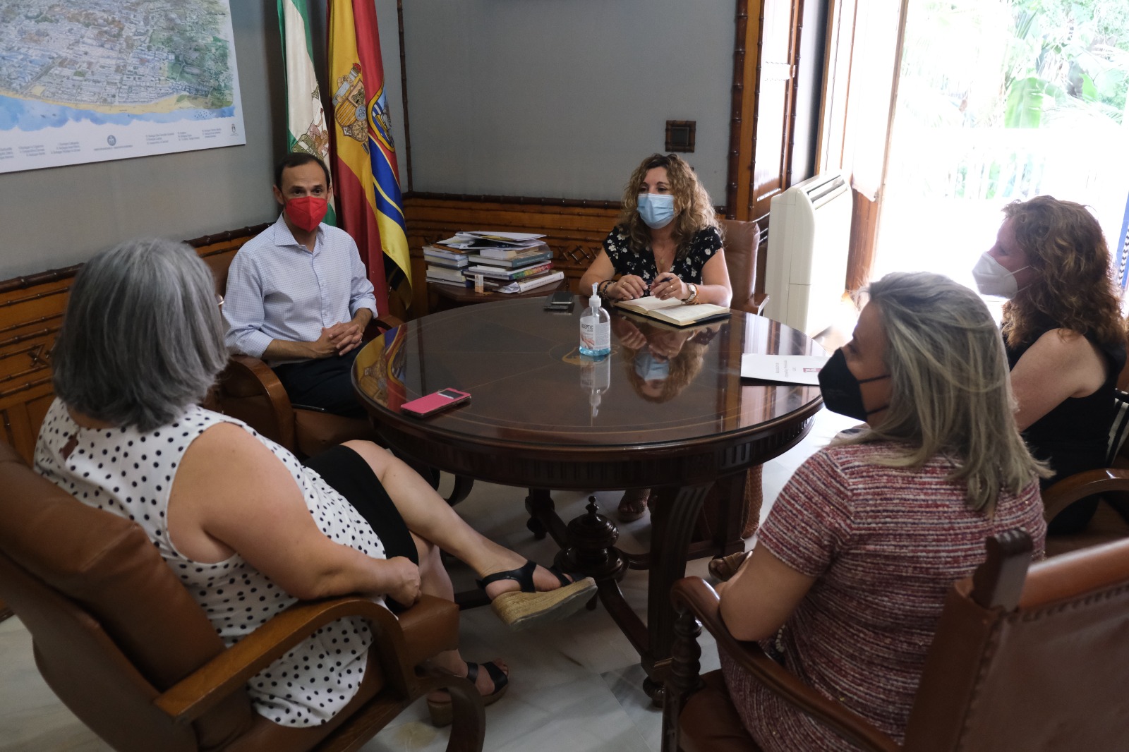 EL AYUNTAMIENTO INICIA UNA COLABORACIÓN CON LA AMEP CON EL OBJETIVO DE FOMENTAR EL TEJIDO EMPRESARIAL FEMENINO EN LA CIUDAD