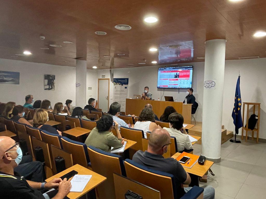EMPLEADOS MUNICIPALES RECIBEN FOMACIÓN PARA EL USO DE LA NUEVA PLATAFORMA DE ADMINISTRACIÓN ELECTRÓNICA