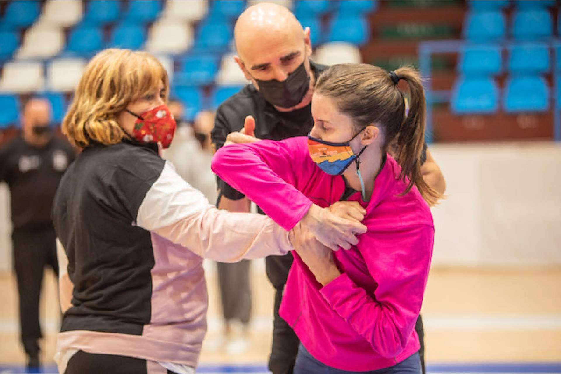El Krav Maga Kapap TML es una alternativa de defensa personal para las mujeres