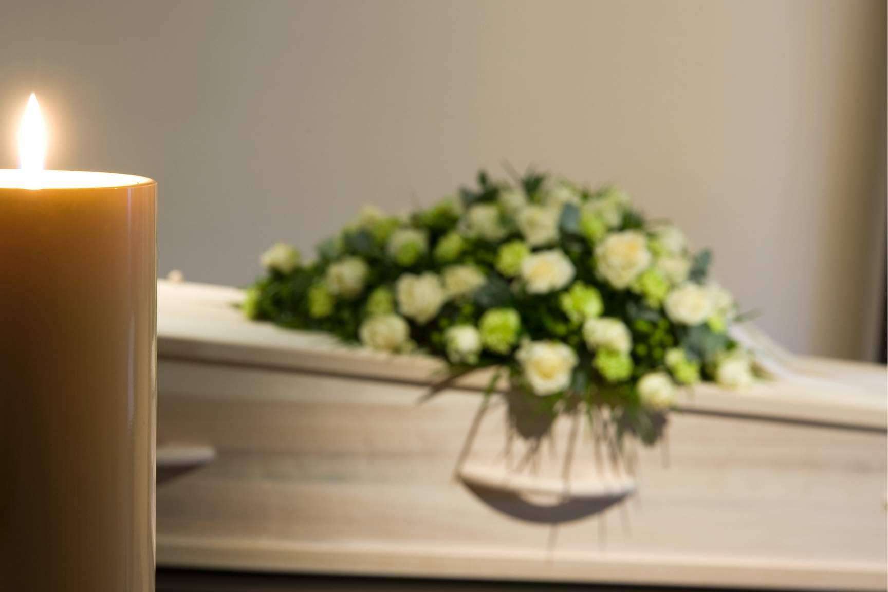 ¿Cuáles son las características de un funeral ecológico? Funos