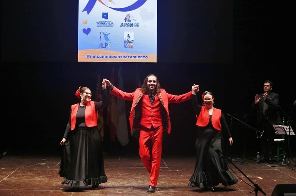 El bailaor Álvaro Guarnido y sus alumnos con necesidades especiales de Huétor Tájar llevan a Alicante su "Flamenco sin fronteras"
