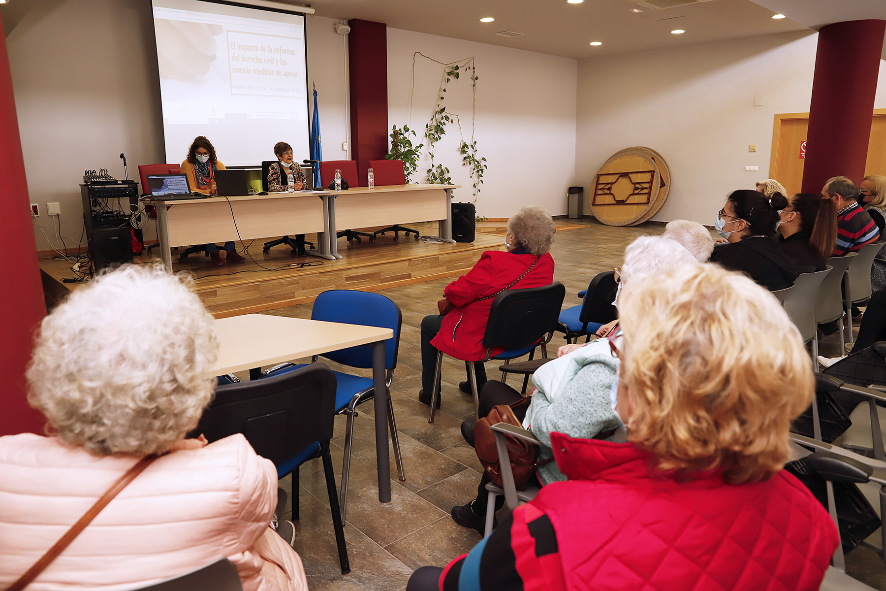 La asociación de familiares de enfermos de Alzheimer del Poniente Granadino (ALPOGRA) organiza un ciclo de charlas