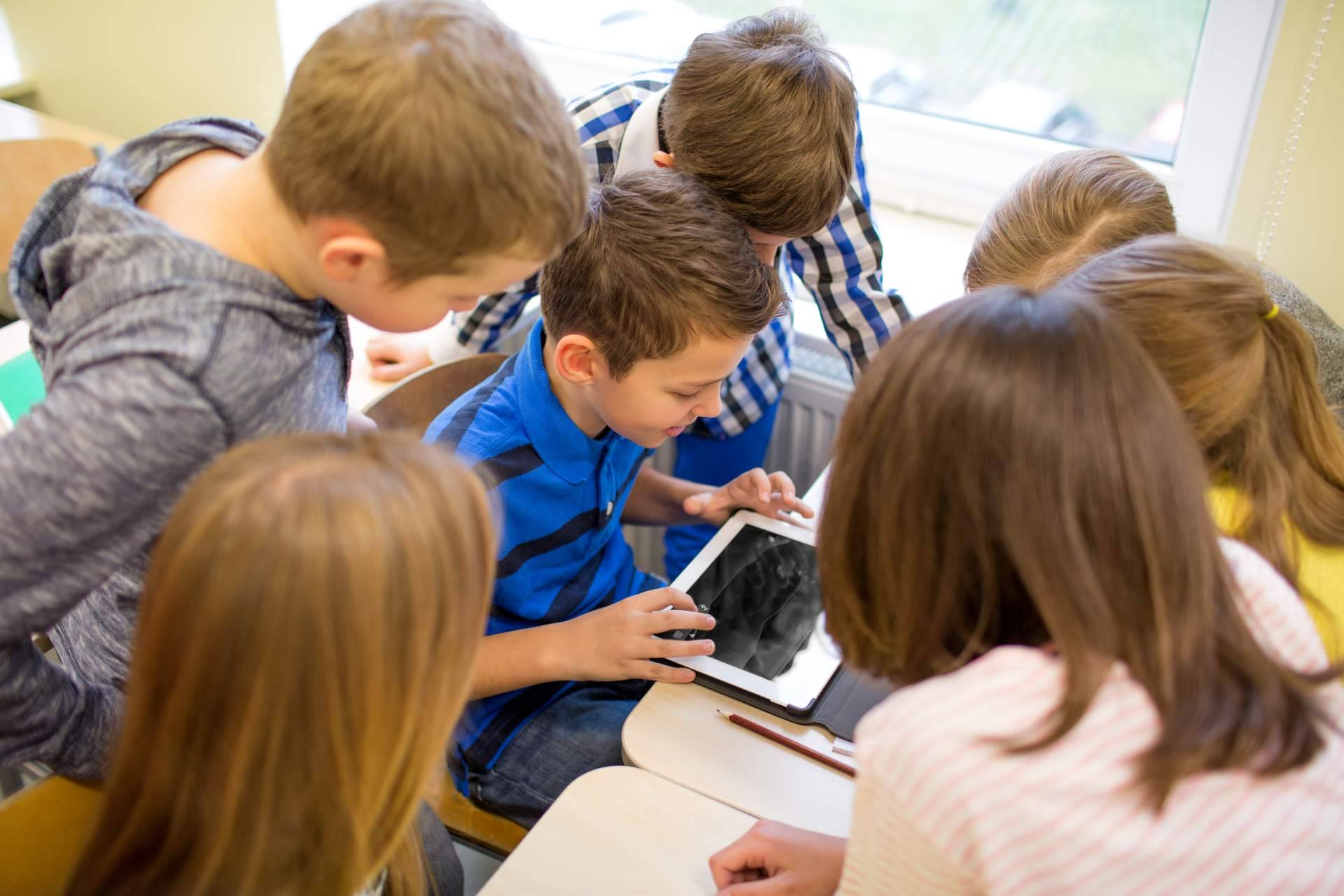 Los servicios de SETEK para la gestión dispositivos en educación