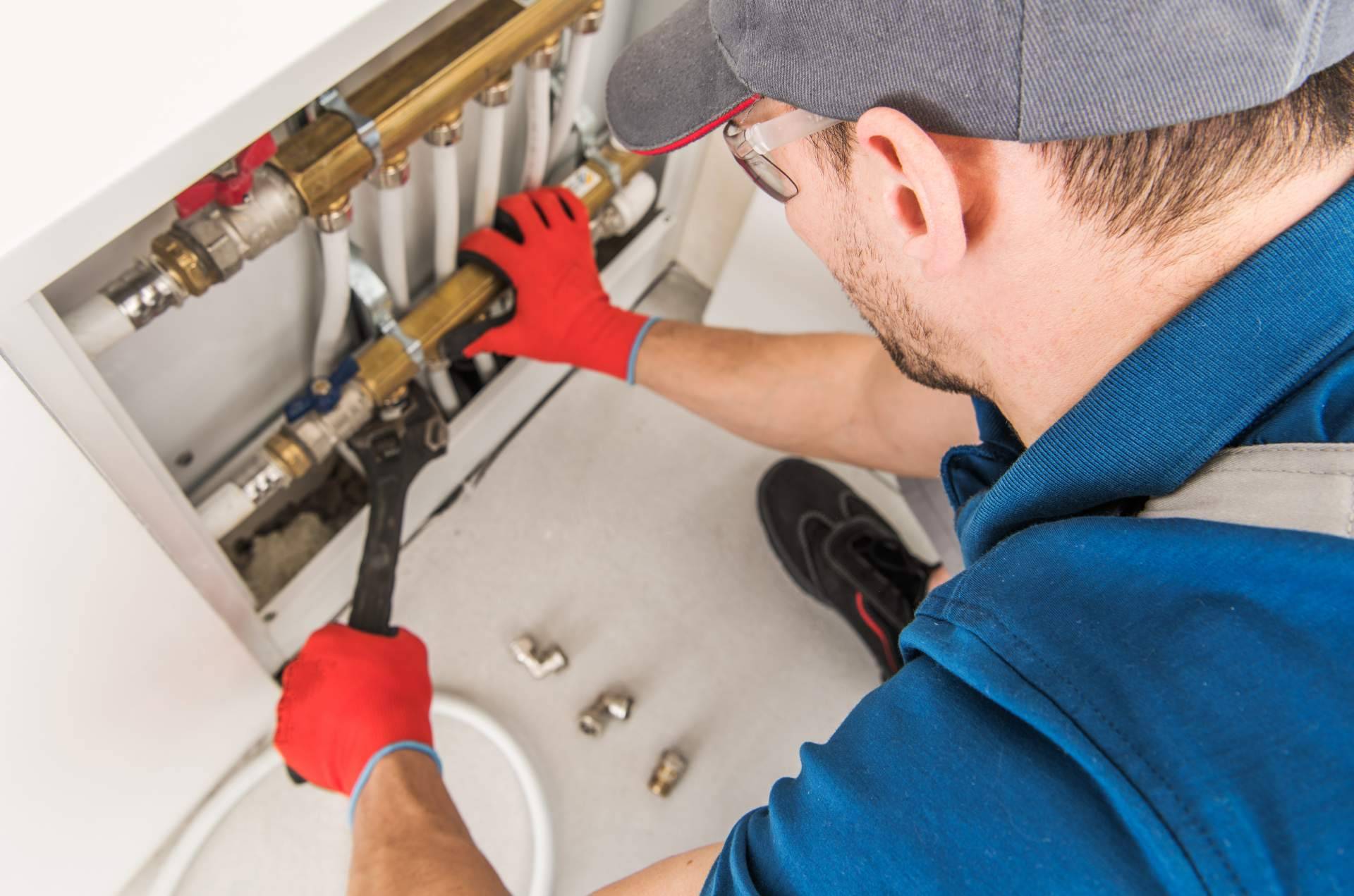 Contratar fontaneros en Marbella 24h con los servicios de Soluciones González