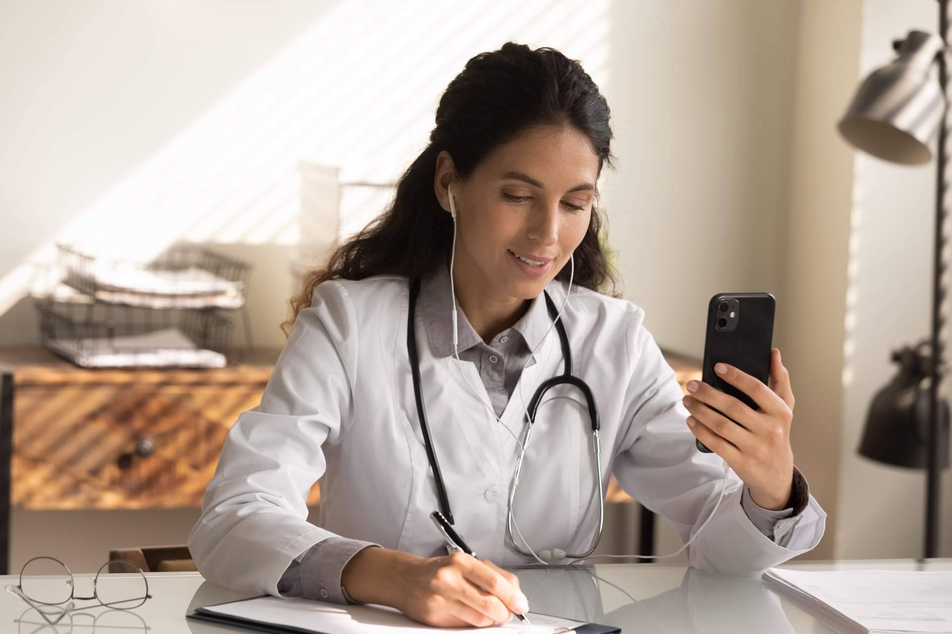 CareMe proporciona el acceso totalmente remoto a los servicios médicos
