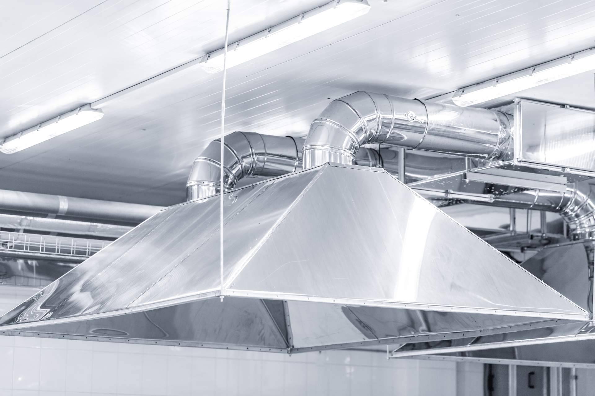Campanas industriales para purificar el aire en todo tipo de cocinas, de la mano de Grupo Industrial