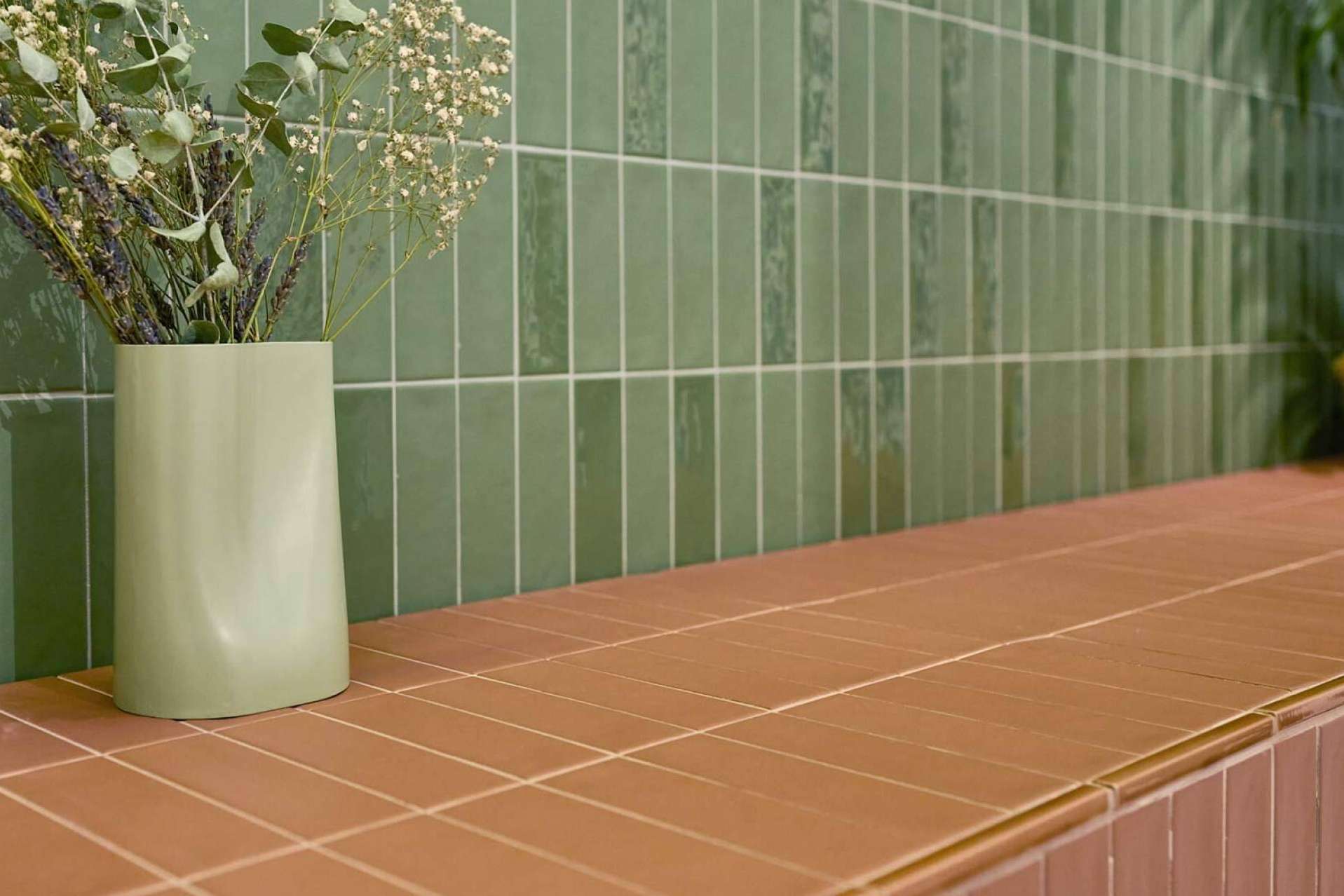 Las encimeras con azulejos son una tendencia que combina diseño, elegancia y funcionalidad