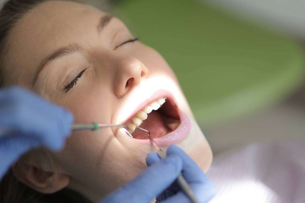 Los 10 requisitos para encontrar una excelente clínica dental en Madrid