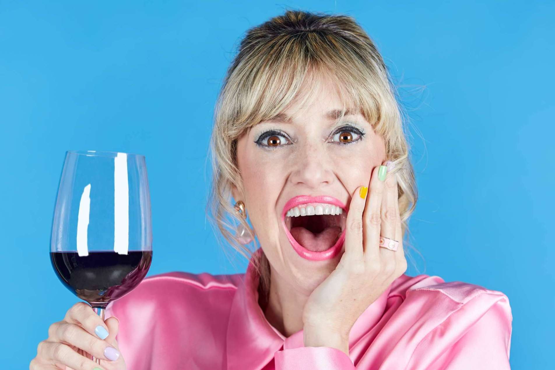 Comedia y cata de vinos; el maridaje ideal
