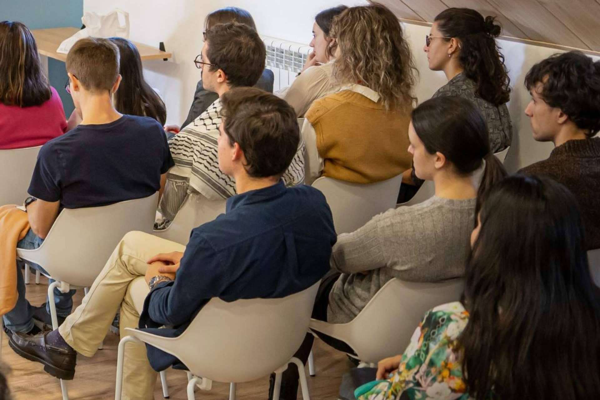 Demos Líderes, la comunidad de jóvenes políticos llamados a construir la sociedad del futuro