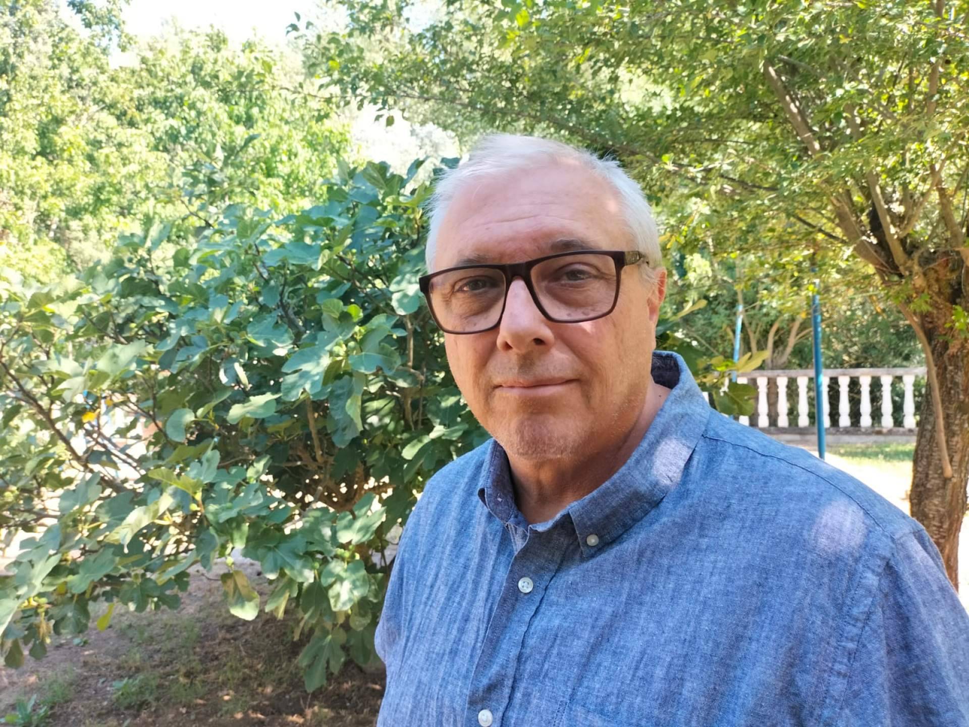 Rafael Rodríguez Tapia invita a sus lectores a reflexionar sobre los principios de la democracia a través de su tetralogía.