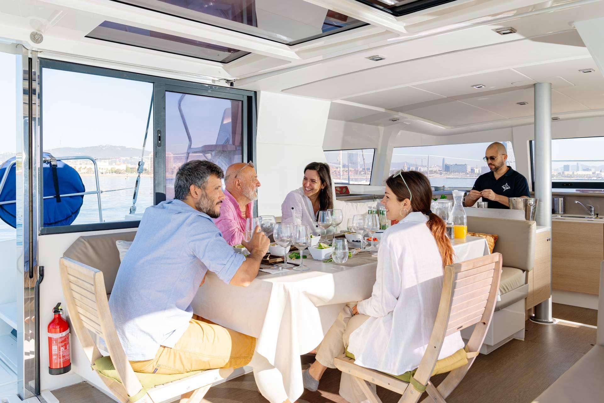 Turismo de lujo en el Mediterráneo. Sondevela y su exclusivo servicio de alquiler de catamaranes