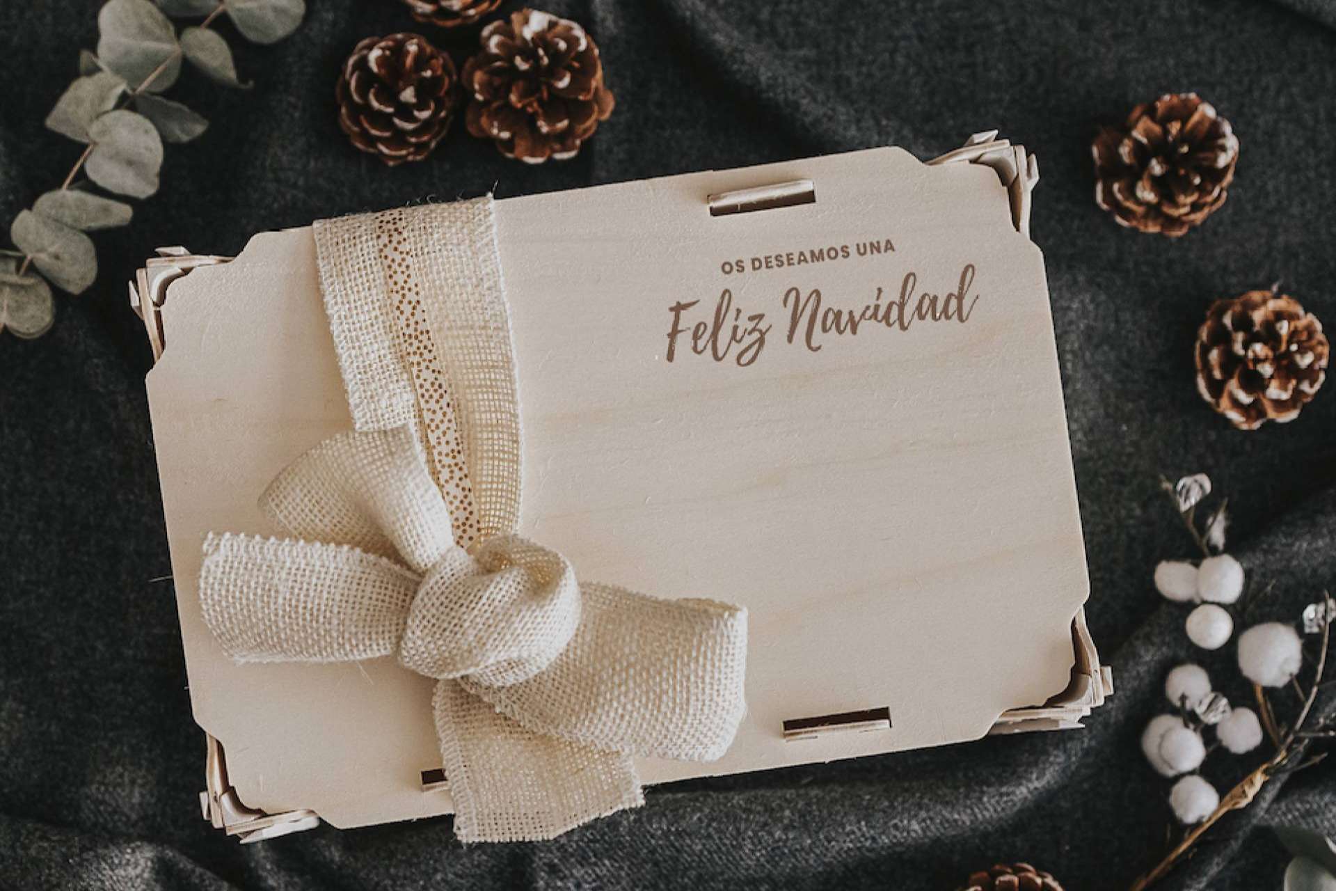Sincla y sus cajas de madera personalizadas ideales para armar cestas de Navidad