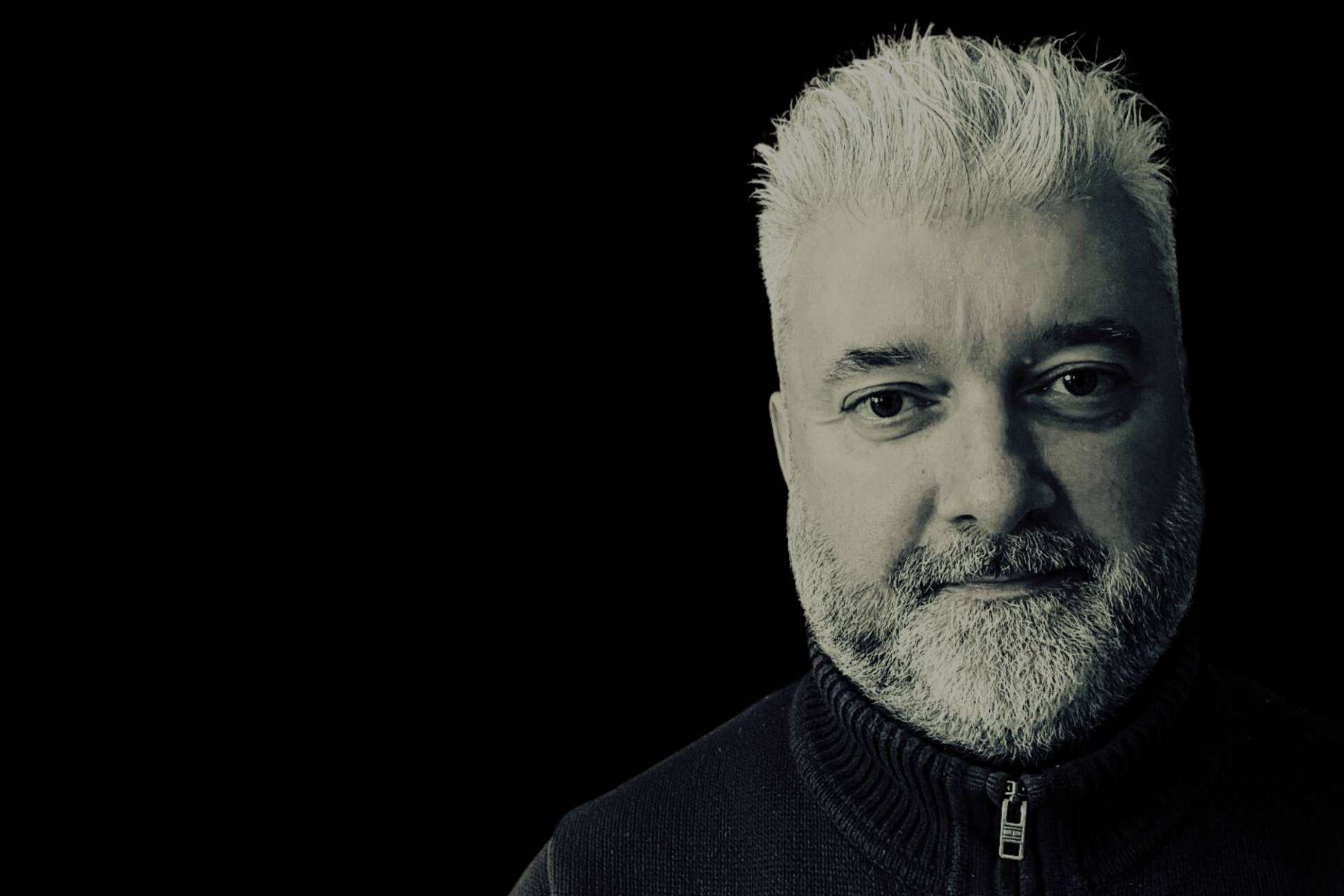 'El Arte No Se Vende Solo'; Antonio Sánchez Explica Cómo Convertirse en un Artista Exitoso