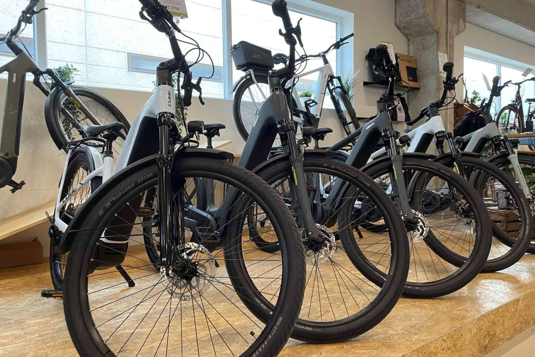 Los nuevos modelos Cube Kathmandu Hybrid, el modelo preferido por amantes del cicloturismo