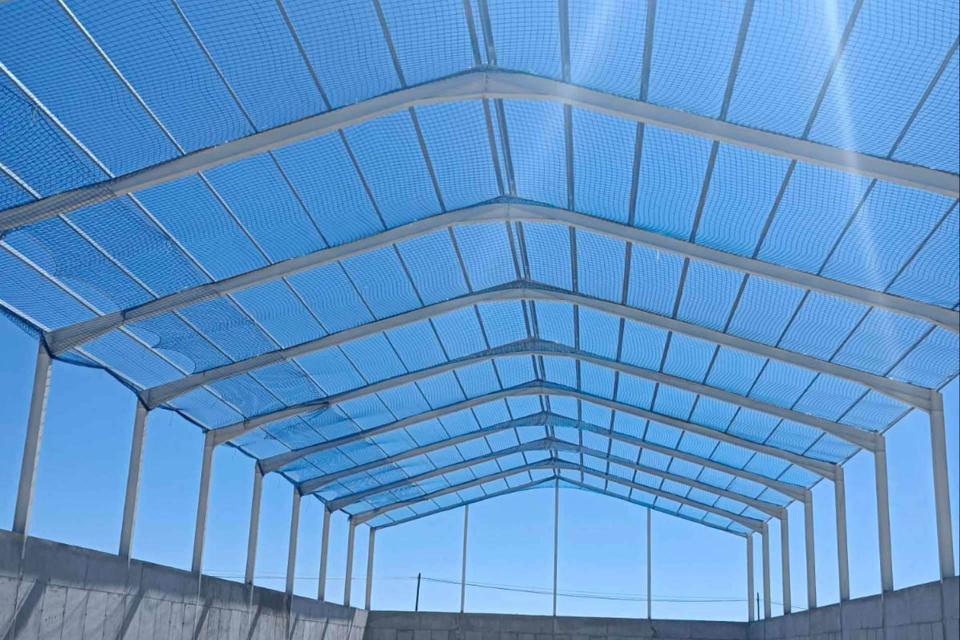La importancia de instalar redes horizontales según la normativa de seguridad en construcción