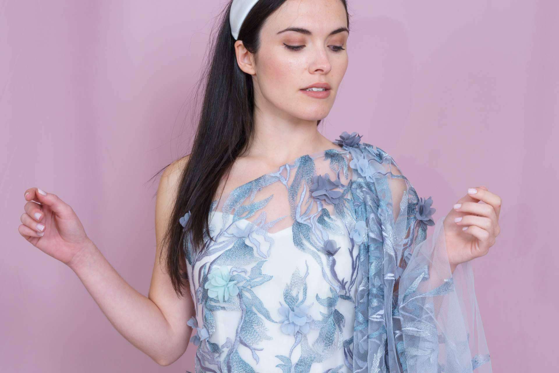 Así diseña Valérie Moreau vestidos únicos para novias inolvidables