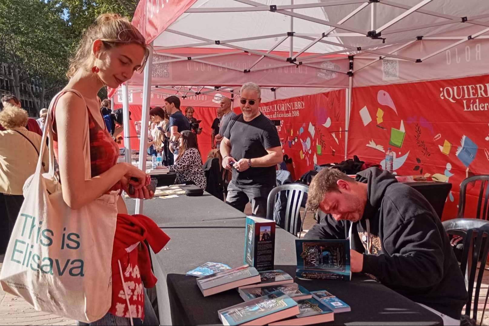 Círculo Rojo vuelve a ocupar el mayor stand de autoedición en Sant Jordi por tercer año consecutivo.