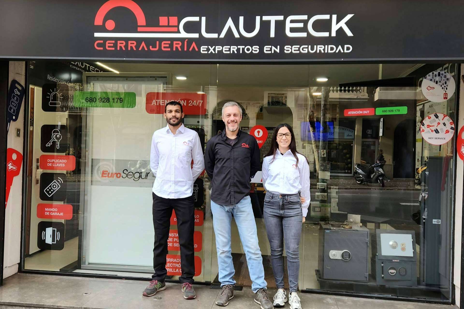 Clauteck ofrece asistencia ininterrumpida con su servicio de cerrajería profesional 24 horas en Barcelona