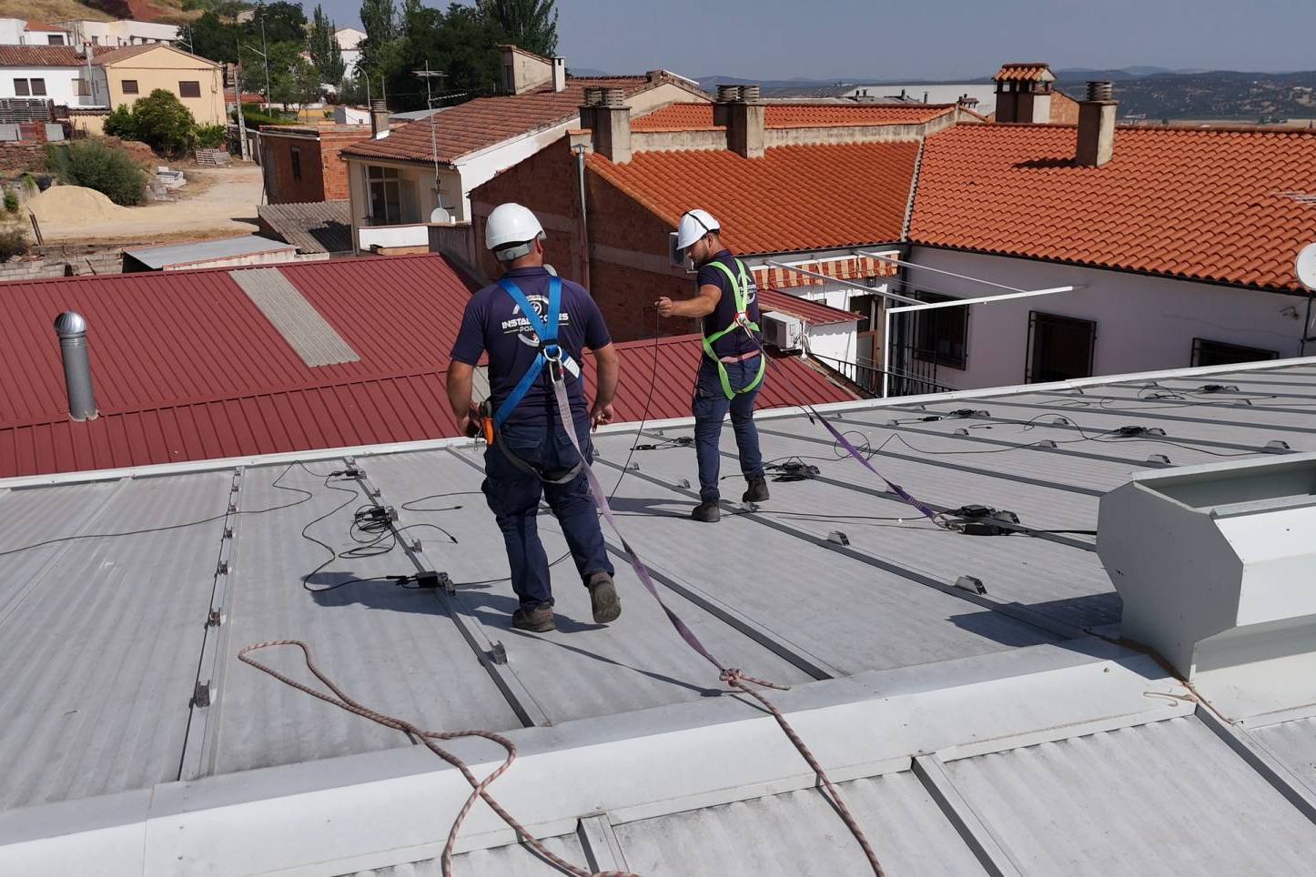 Empresas en Jaén reducen su factura con paneles solares gracias a Instalaciones Porcuna y el modelo PPA