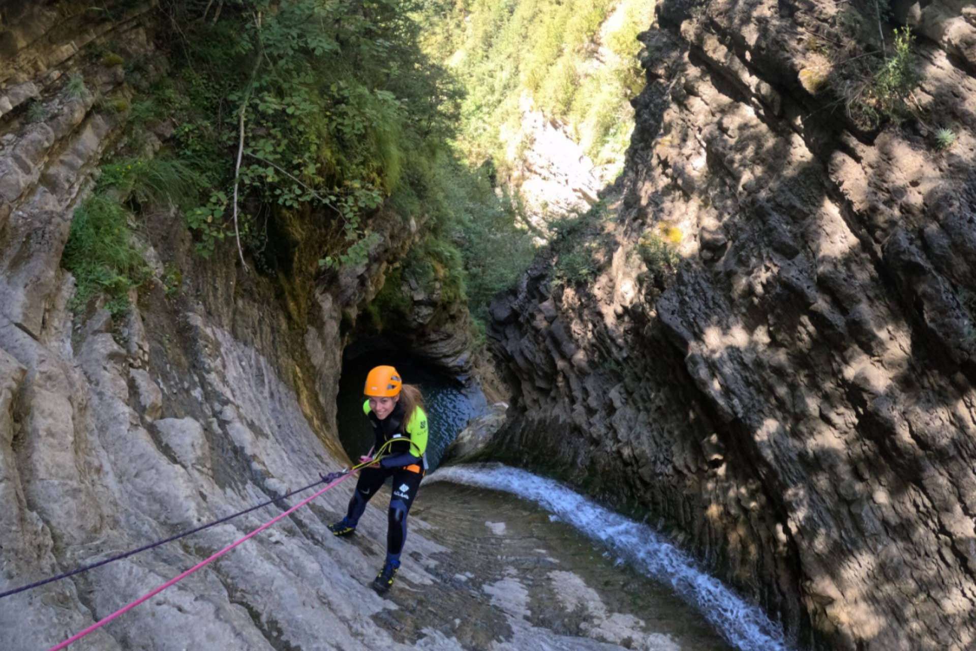 Turismo activo en Pirineos; Vía Ferrata Sorrosal, Gorgol y barranquismo en Ordesa