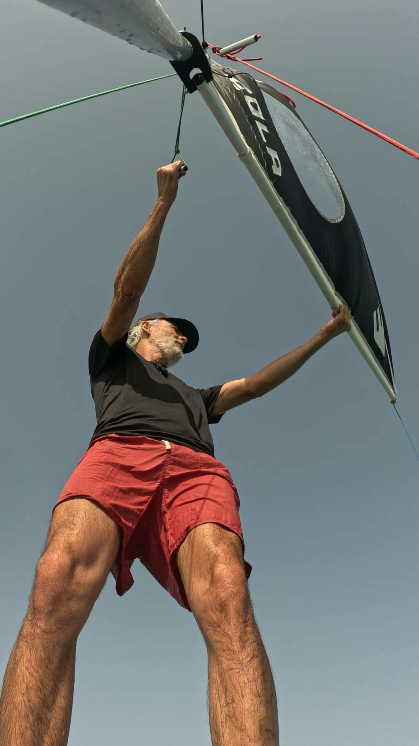 EOLA potencia el WINDSUP y WINDKAYAK con velas y accesorios de calidad