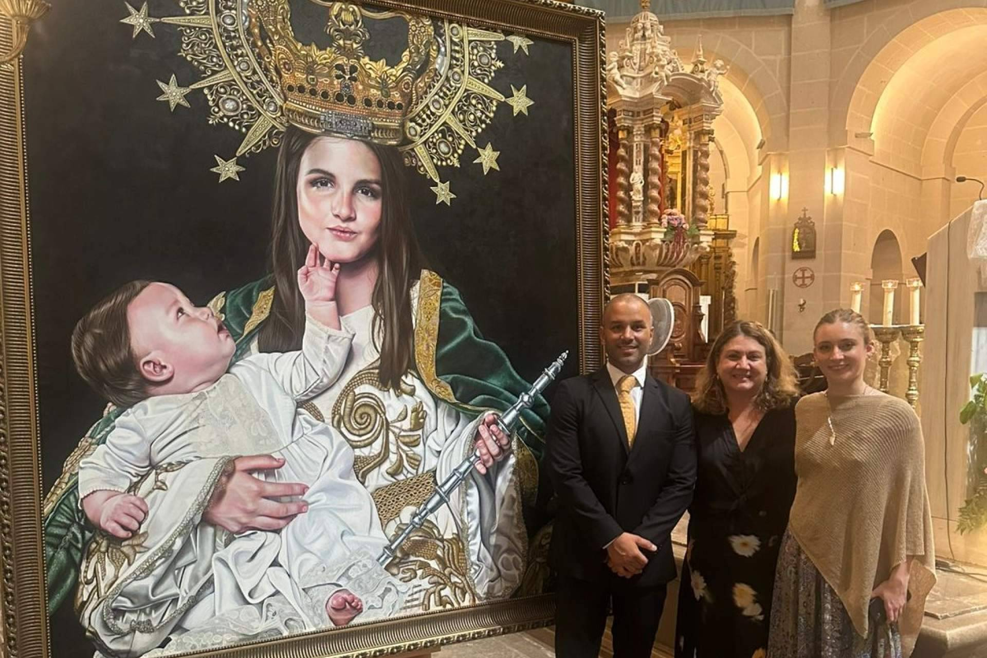 El artista guatemalteco Christian Escobar 'Chrispapita' devela obra en en honor a la Virgen del Remedio