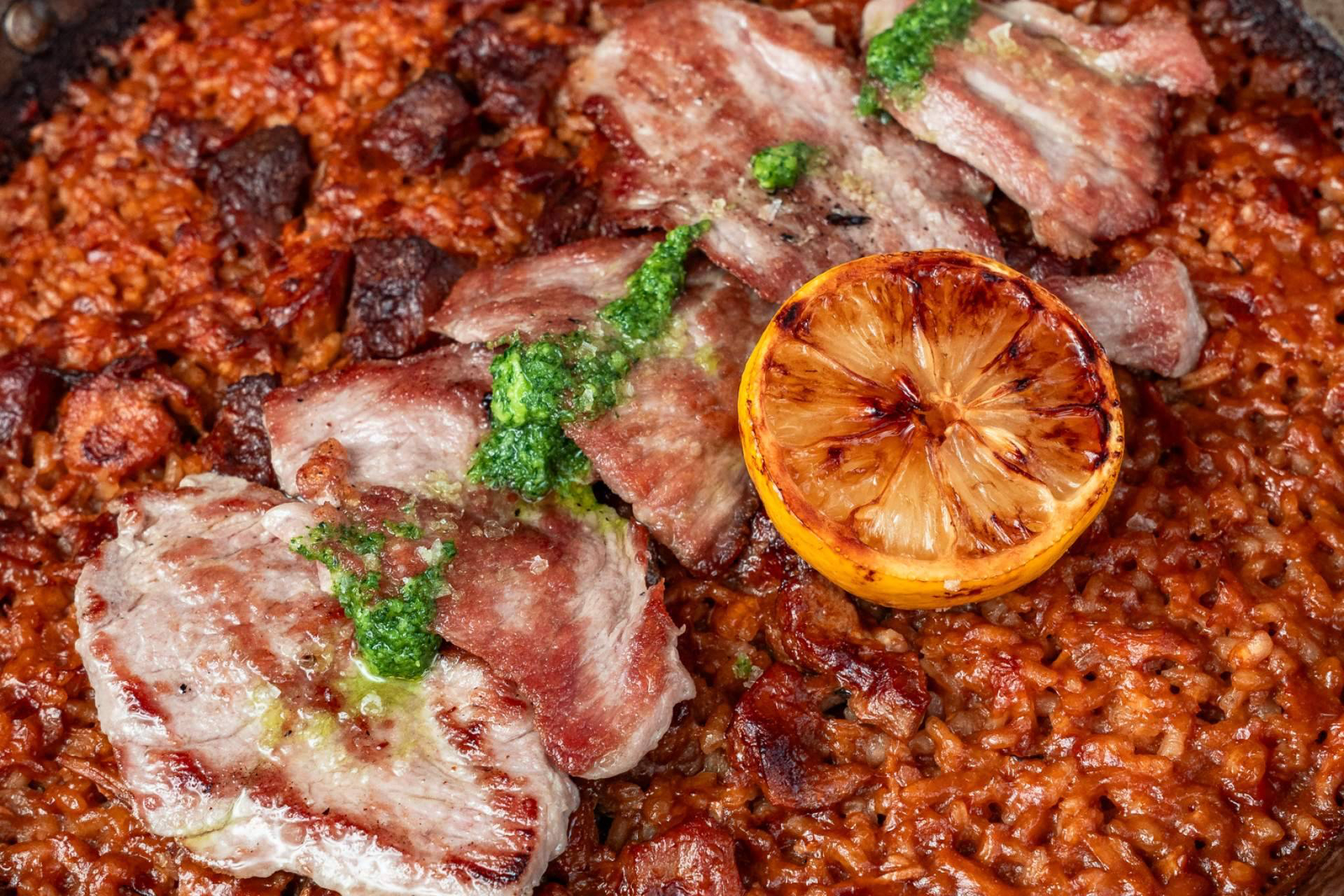 Casaamigos Playa, el oasis gastronómico de Málaga este verano con paellas de autor
