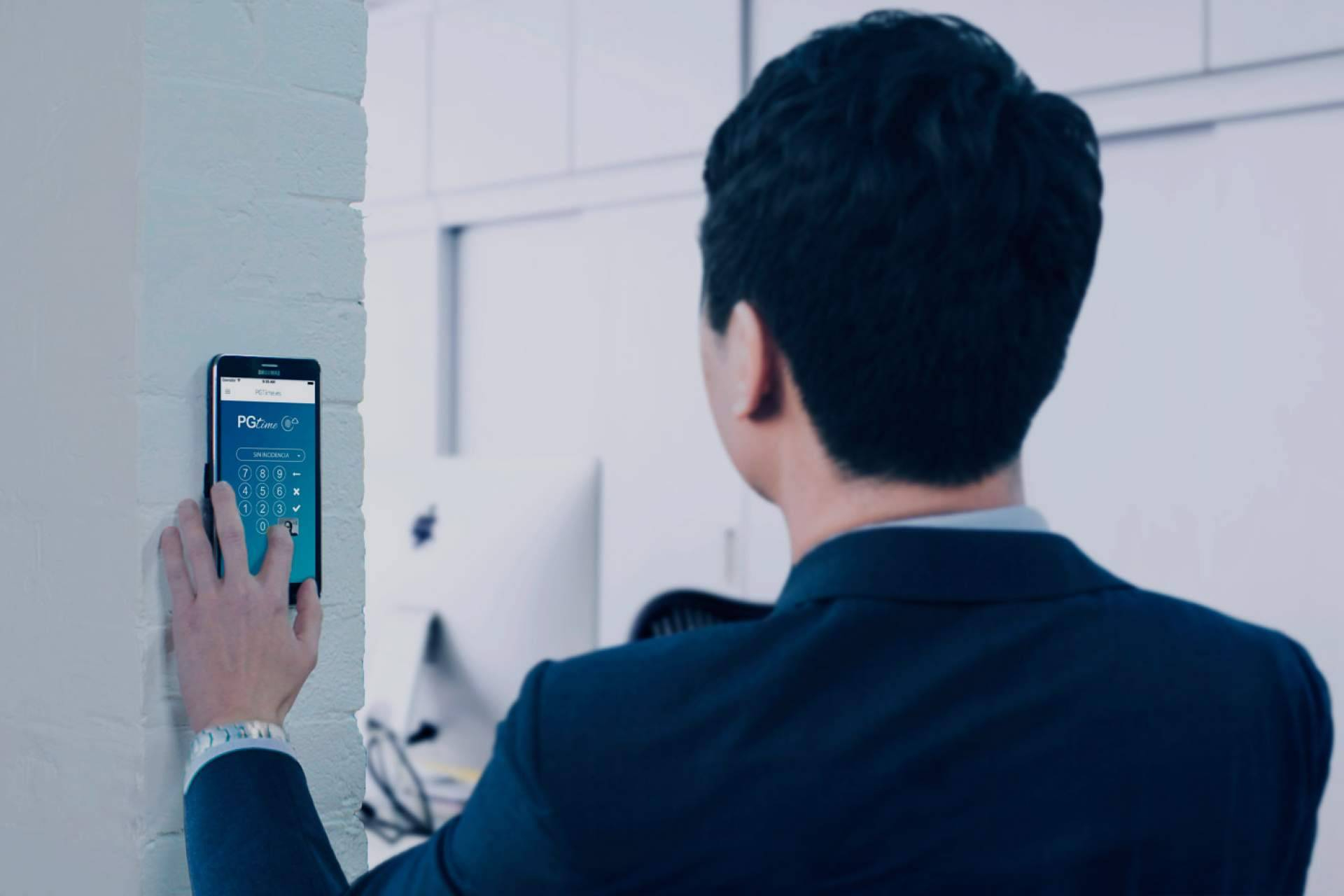 Cómo la digitalización ha transformado la gestión de turnos y el control horario en España