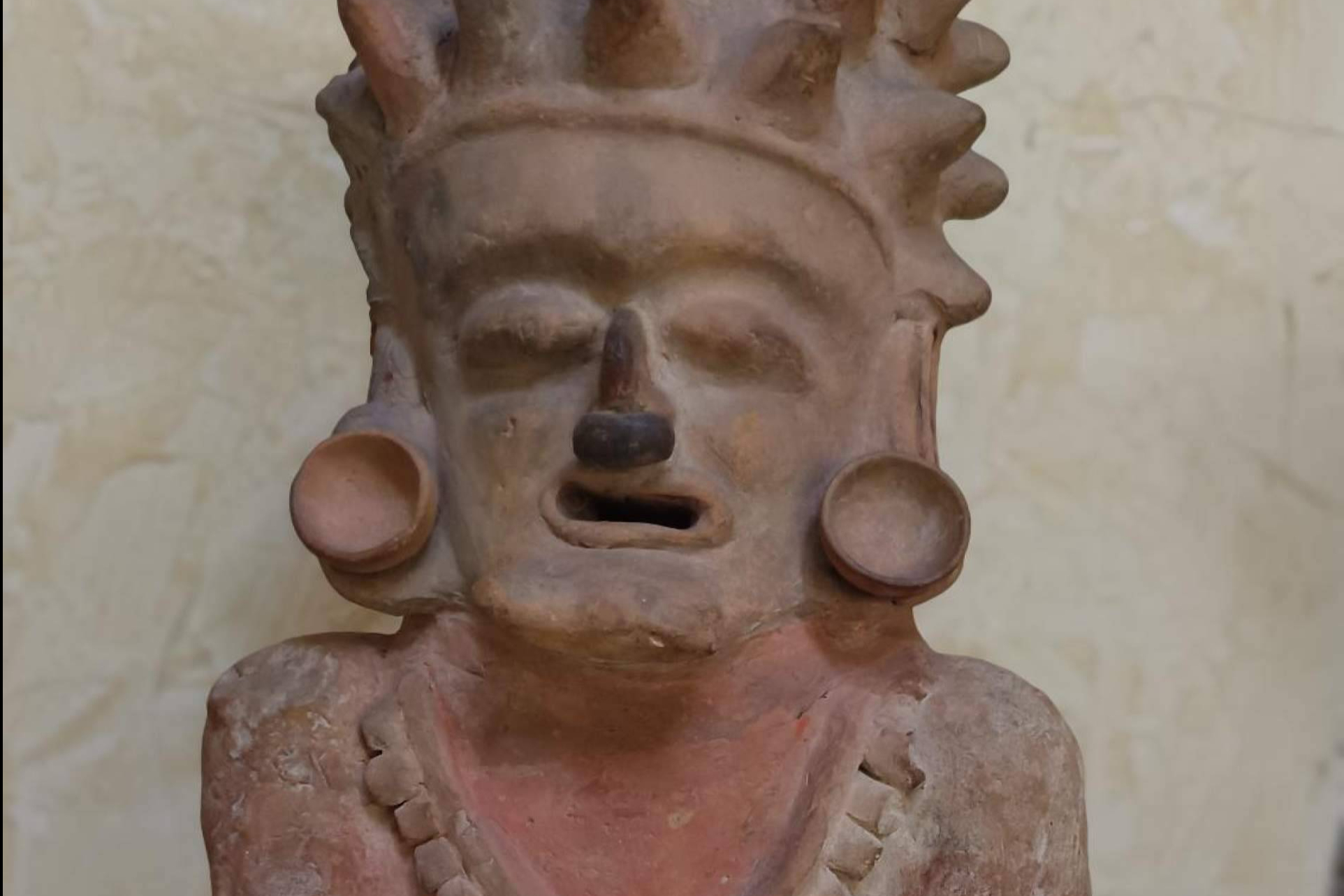 Ecuador y España estrechan lazos; nace la 'Sala Kunanmi' en el Museo M.A.C.A. tras un acuerdo con La Neomudéjar