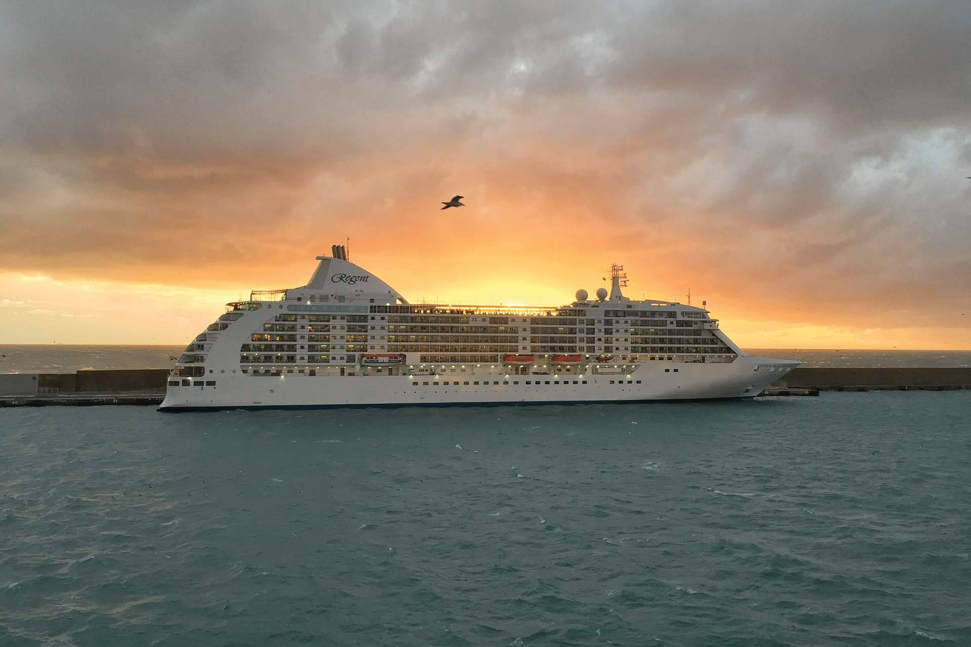 Regent Seven Seas Cruises y Global Hotel Alliance presentan The Concierge Collection 2027-2028