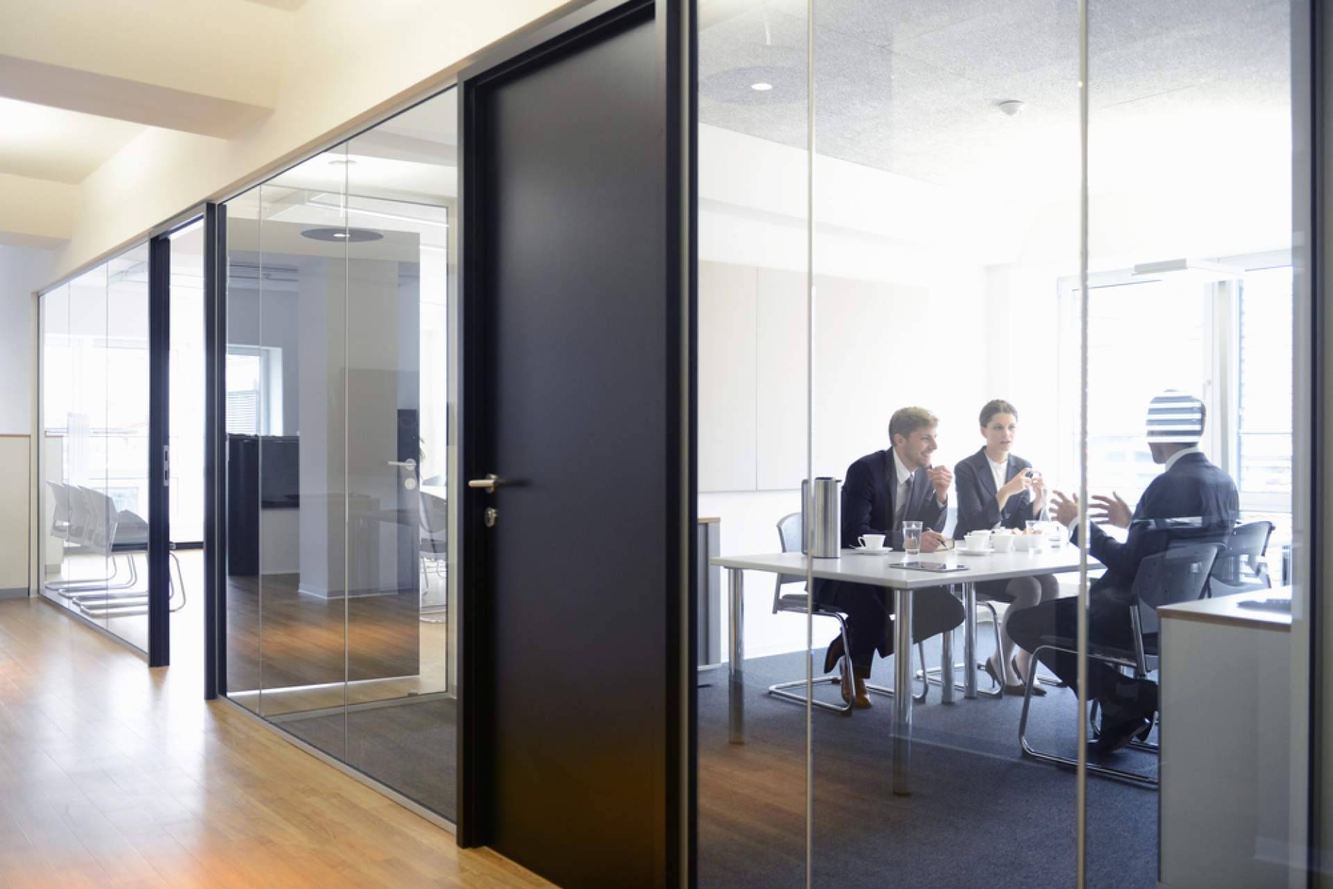 ISEEN y Centria Group; ¿Por qué los cursos de IA para empresas son tan necesarios hoy en día?