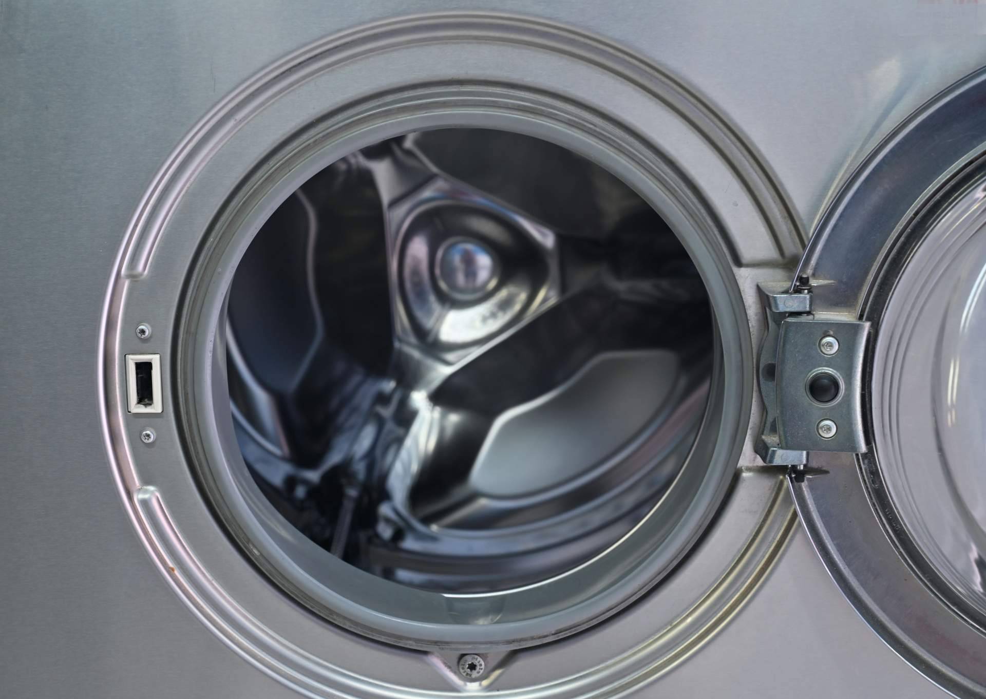 IPSO; elección ideal en maquinaria de lavandería industrial, comprometida con la tecnología y la sostenibilidad