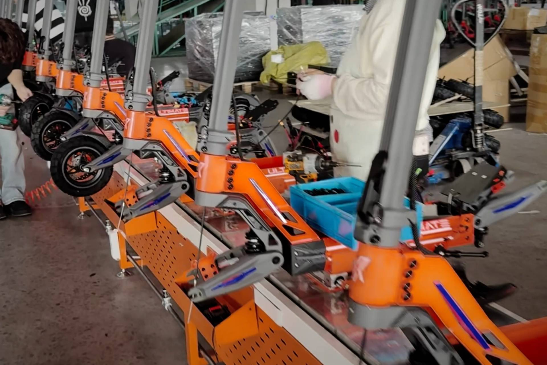 Ecoxtrem impulsa su crecimiento global como fabricante de patinetes eléctricos
