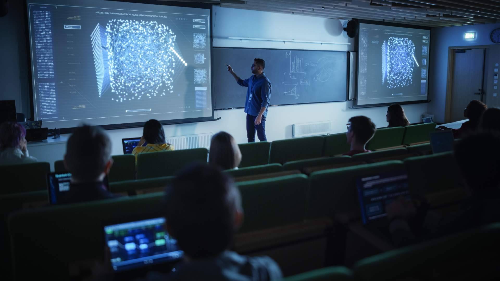 CenteIA ofrece cursos de IA con Daniel García-Cordero en Bogotá