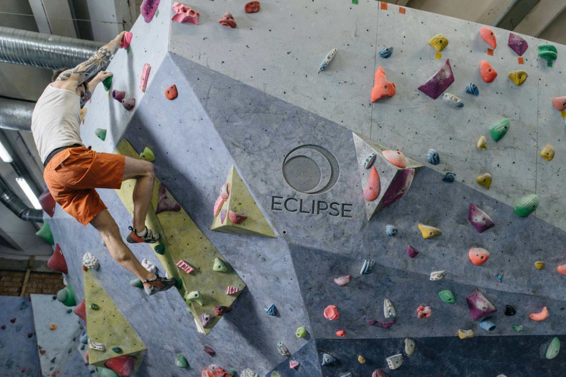 De deporte de nicho a hábito urbano; Europa se engancha a la escalada