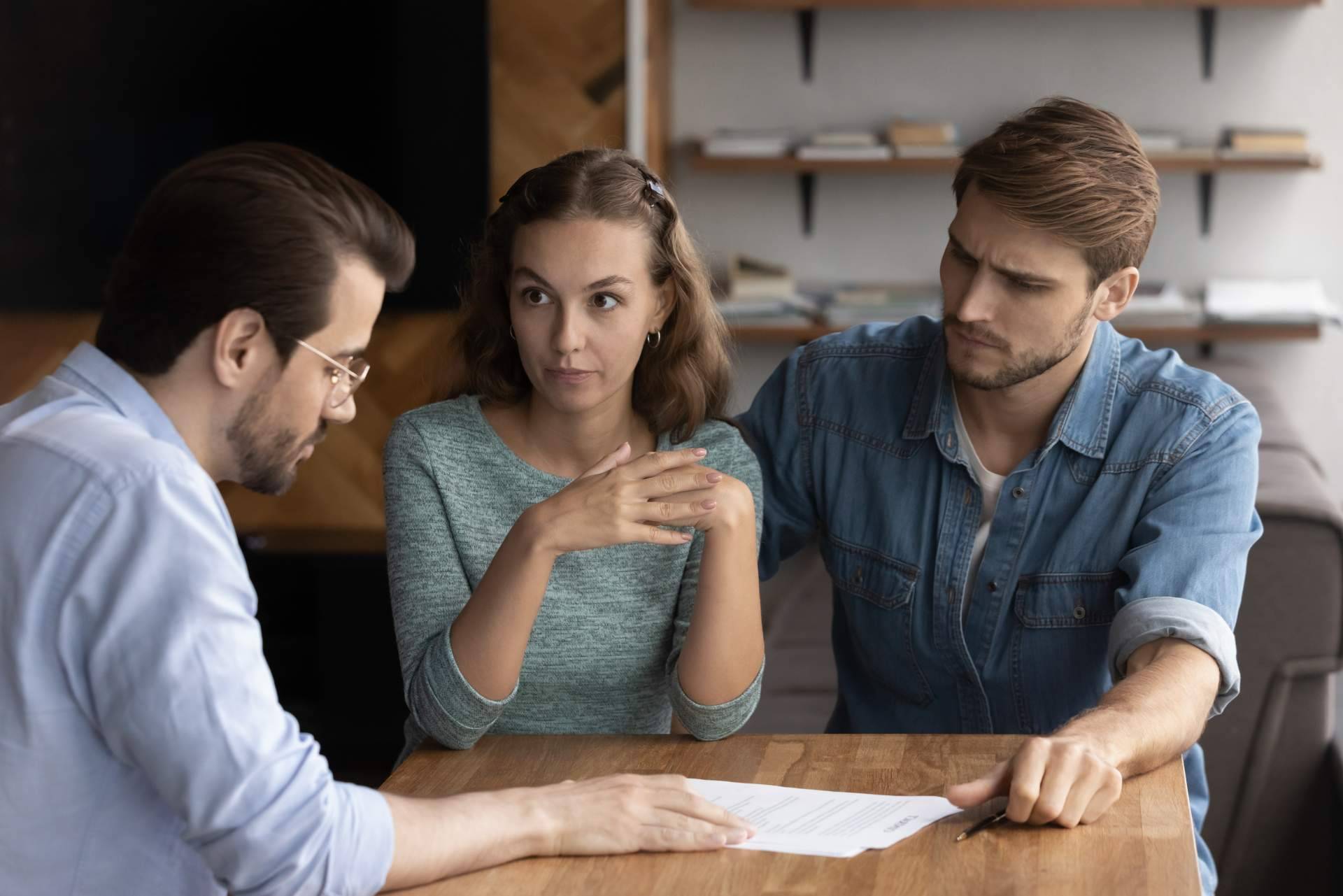 Por qué el asesoramiento legal marca la diferencia en el alquiler de inmuebles y la compraventa de vivienda