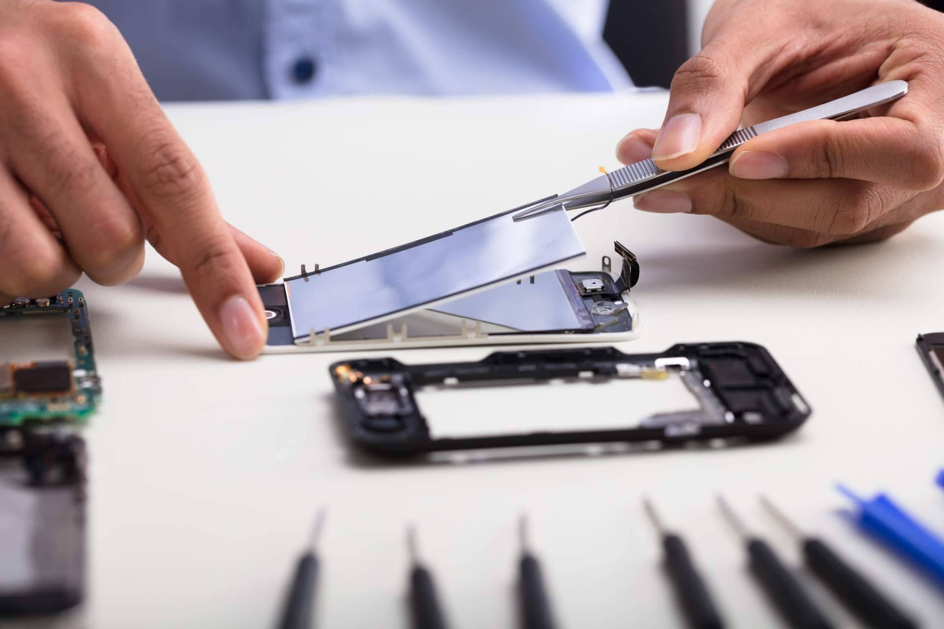 School Repair Phones prepara perfiles de técnico en reparación de celulares para móviles y tablets