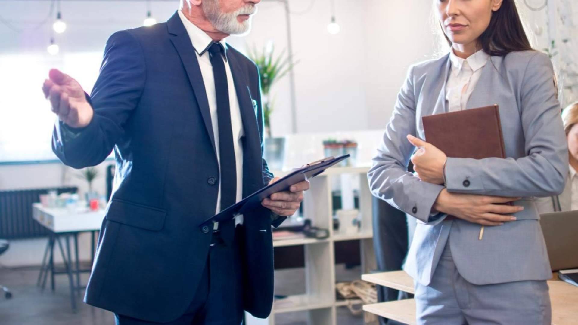Aumento de despidos y conflictos laborales; qué deben revisar empresas y trabajadores