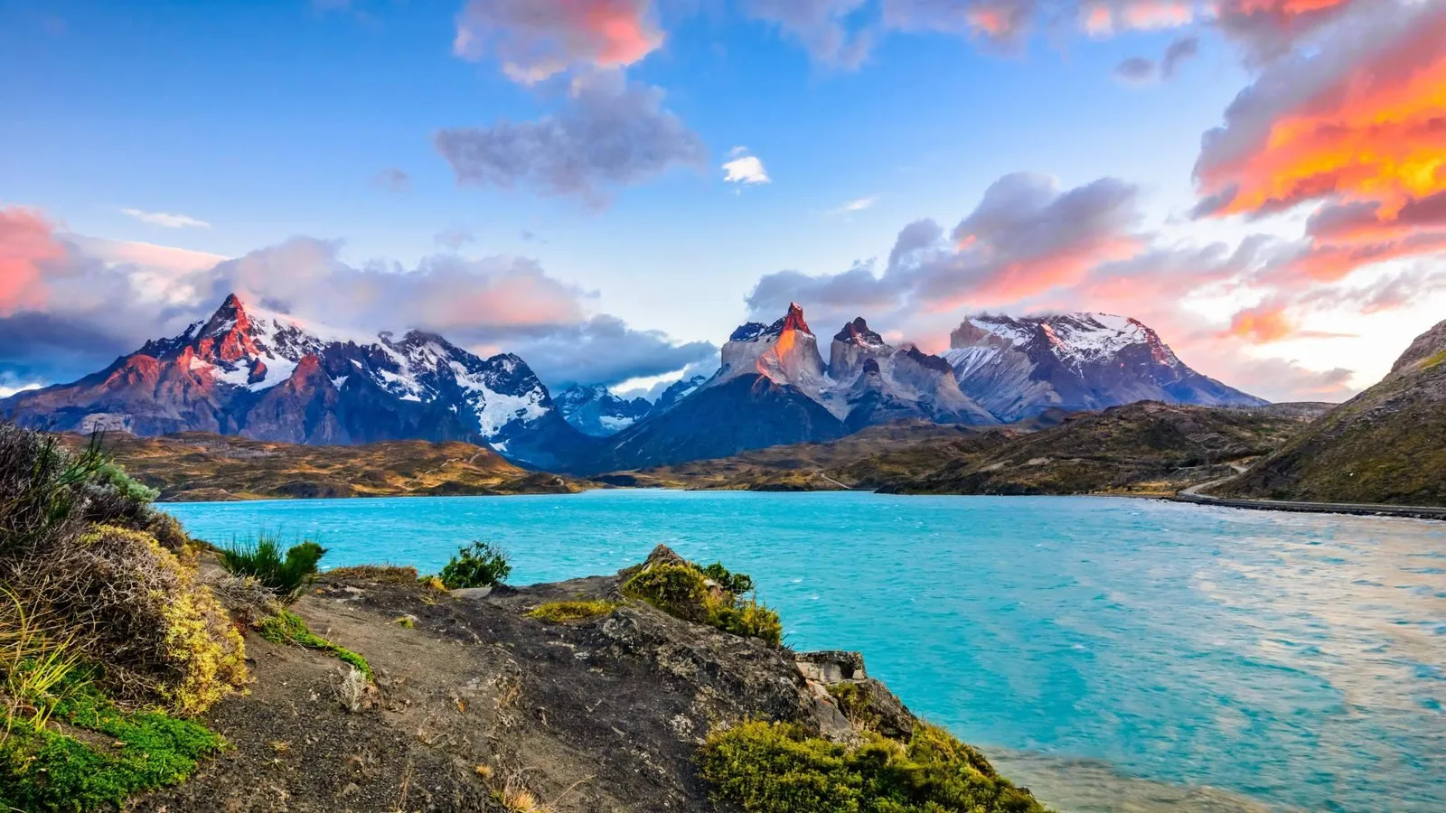 Un Mundo de Cruceros presenta sus viajes en crucero con guía en español para 2027 y 2028