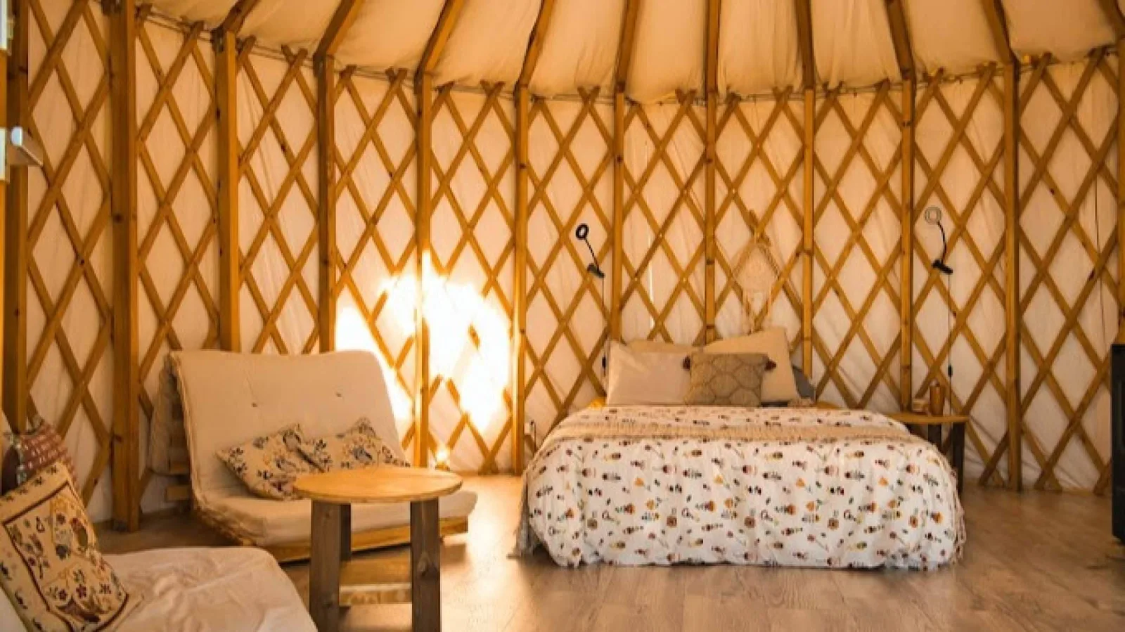 Celtic Yurts; La solución prefabricada y rápida a la vivienda que se puede montar sin pedir permisos