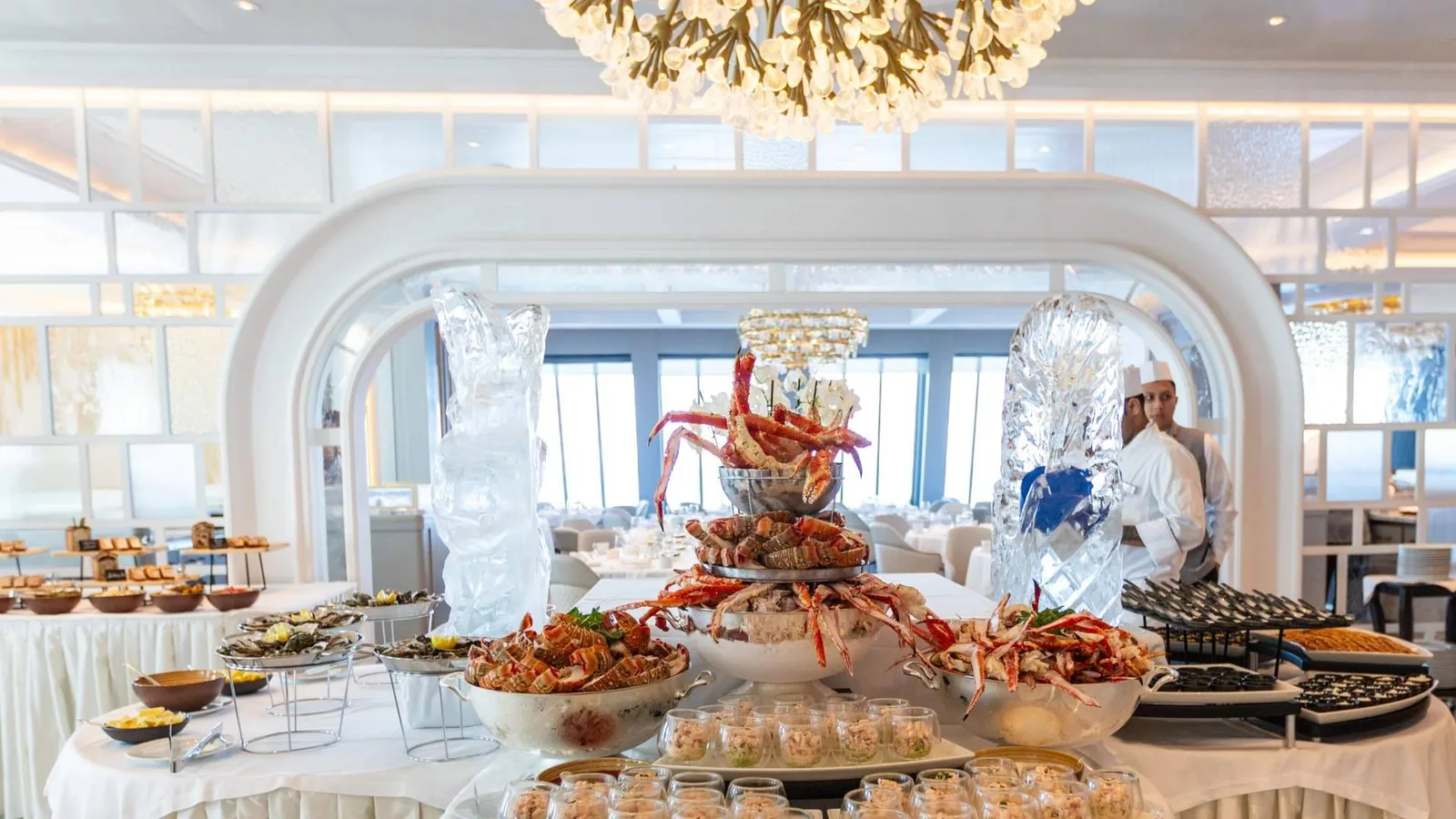 Oceania Cruises® desvela sus Cruceros temáticos, travesías ricas en destinos